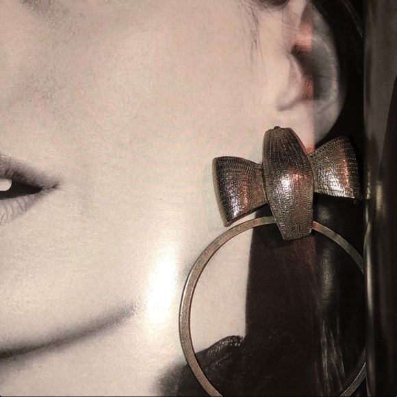 Vintage Debra Fine Yohai Silver Tone Clip on Hoops - Picture 1 of 5